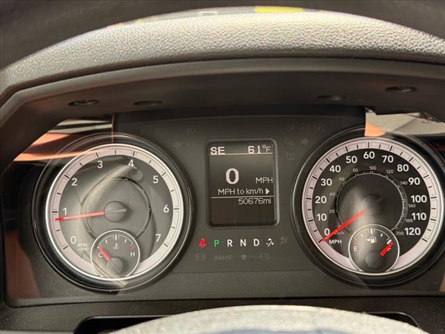 2022 RAM 1500 Classic SLT 4X4 CREW CAB 57  BOX