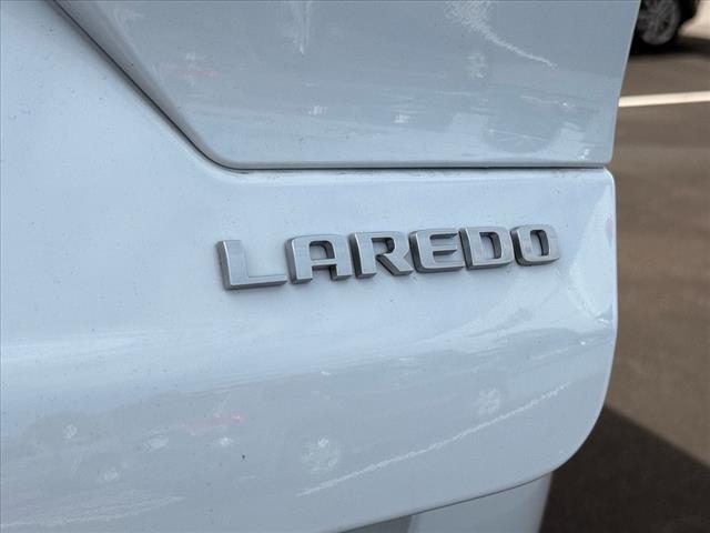 2025 Jeep Grand Cherokee LAREDO X 4X4