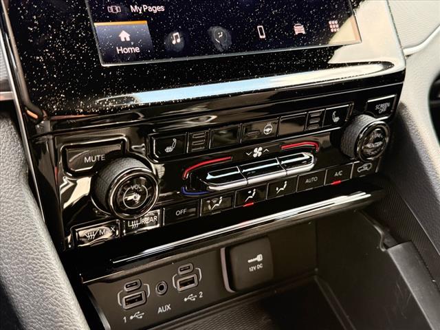 2025 Jeep Grand Cherokee L LAREDO X 4X4