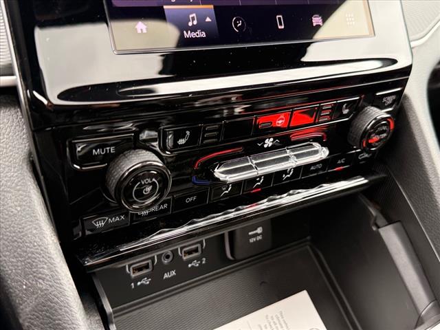 2025 Jeep Grand Cherokee L LAREDO X 4X4