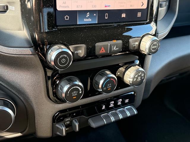 2025 RAM 1500 TRADESMAN 4X4 CREW CAB 5