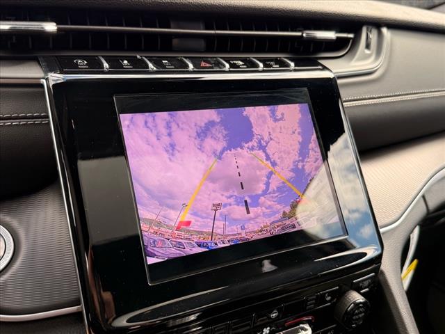 2025 Jeep Grand Cherokee LAREDO X 4X4