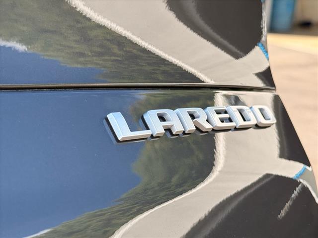 2025 Jeep Grand Cherokee L LAREDO X 4X4