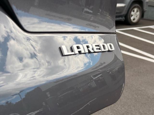 2025 Jeep Grand Cherokee L LAREDO X 4X4