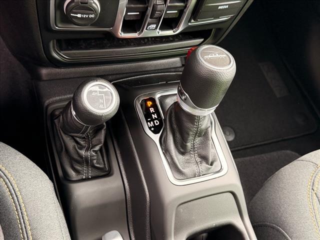 2025 Jeep Gladiator NIGHTHAWK 4X4 *LTD AVAIL*
