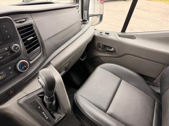 2022 Ford Transit T-350 RWD DRW 138  WB 995