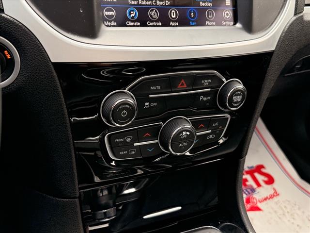 2023 Chrysler 300 Touring L