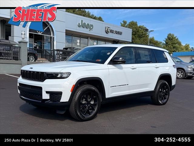 2025 Jeep Grand Cherokee L LAREDO X 4X4