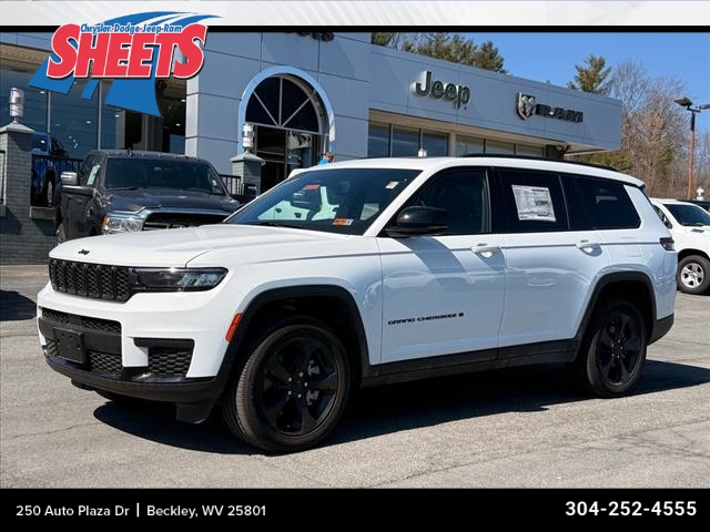 2025 Jeep Grand Cherokee L LAREDO X 4X4
