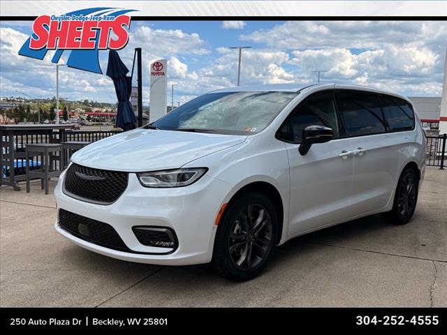 2026 Chrysler Pacifica SELECT FWD