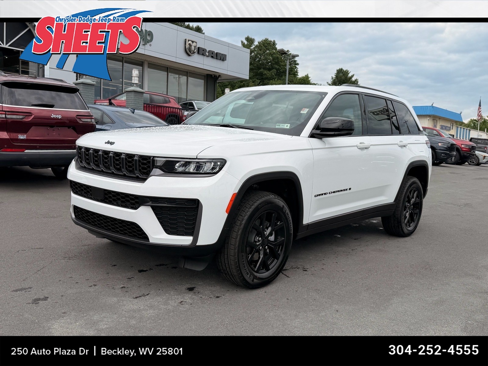 Bright White Clear Coat Pw7 2026 Jeep Grand Cherokee SUV / Crossover Four-Wheel Drive Automatic