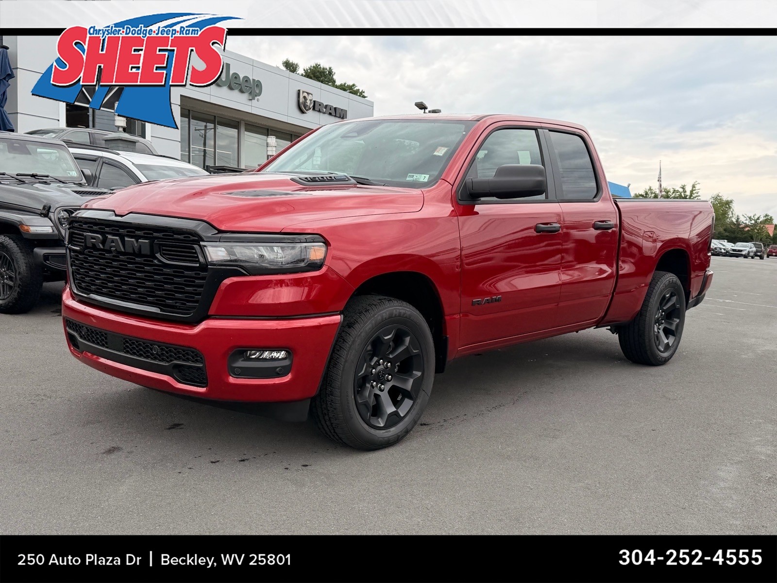 Molten Red Pearl Coat 2026 RAM 1500 Pickup Truck Four-Wheel Drive Automatic