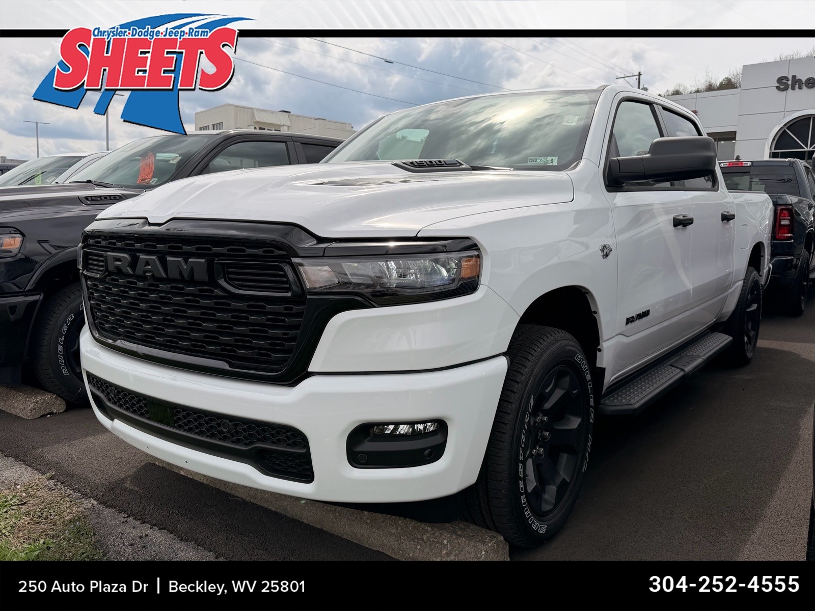 Bright White Clear Coat 2026 RAM 1500 Express Crew Cab 4WD Pickup Truck Four-Wheel Drive Automatic