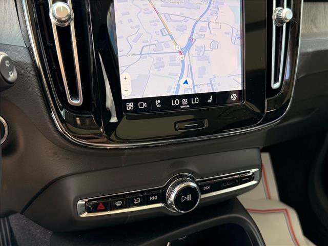 2023 Volvo XC40 B5 AWD PLUS DARK THEME