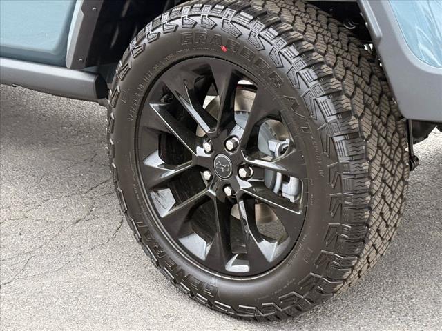 2025 Jeep Gladiator NIGHTHAWK 4X4 *LTD AVAIL*