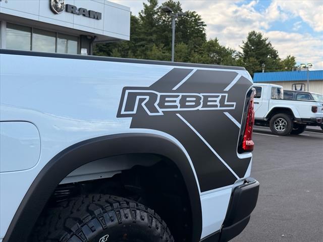 2026 RAM 1500 REBEL 4X4 CREW CAB 57  B