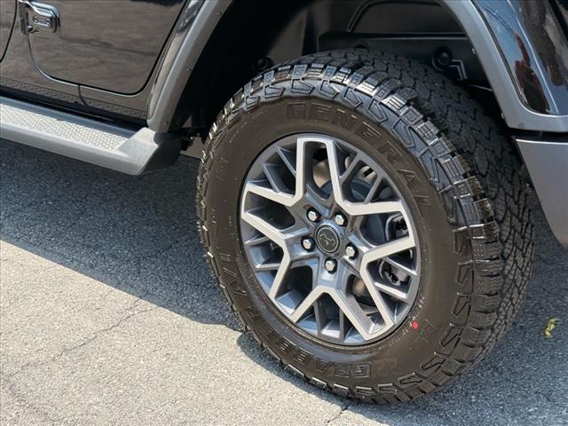2025 Jeep Wrangler SAHARA 4 DOOR 4X4