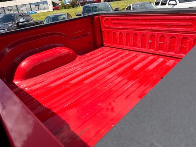 2022 RAM 1500 Classic SLT 4X4 CREW CAB 57  BOX