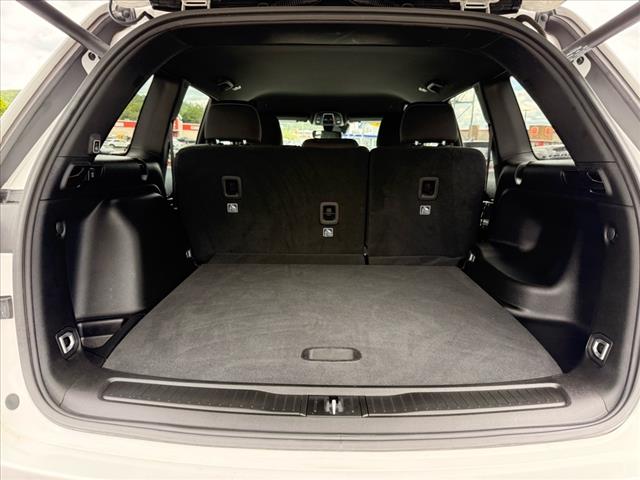 2024 Jeep Grand Cherokee LAREDO X 4X4