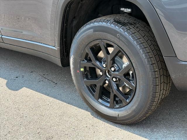 2025 Jeep Grand Cherokee L LAREDO X 4X4
