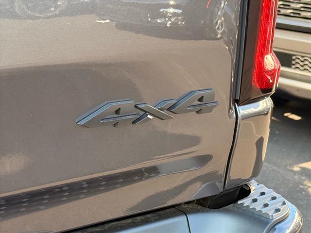 2025 RAM 1500 TRADESMAN 4X4 CREW CAB 5