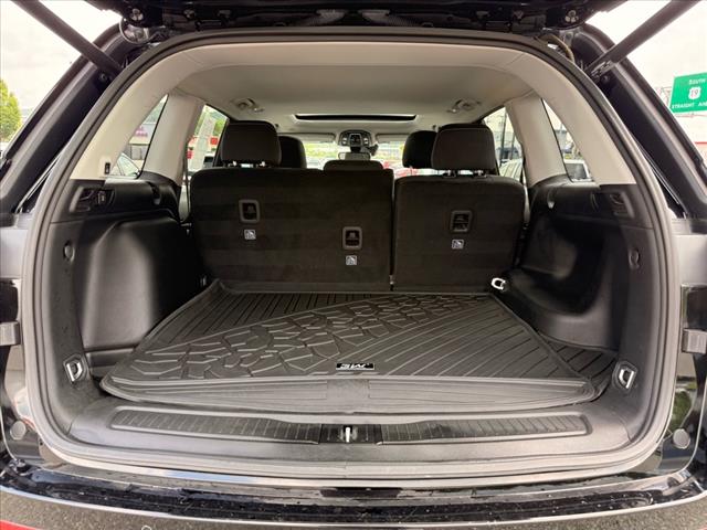 2023 Jeep Grand Cherokee LAREDO 4X4