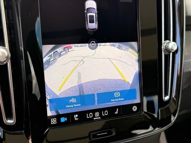 2023 Volvo XC40 B5 AWD PLUS DARK THEME