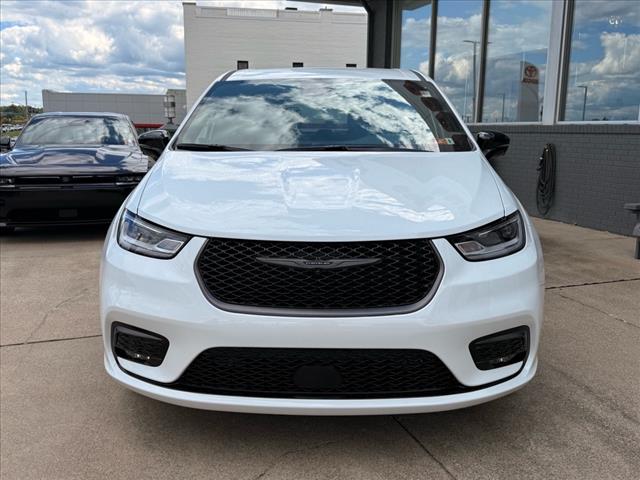 2026 Chrysler Pacifica SELECT FWD