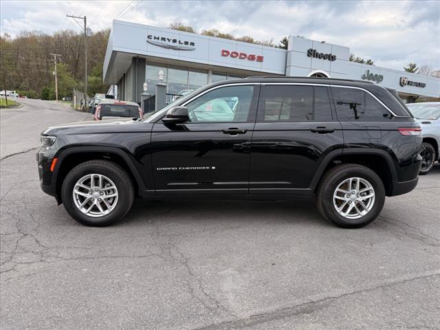 2025 Jeep Grand Cherokee LAREDO X 4X4