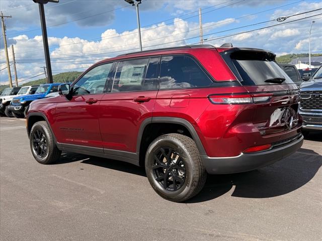 2025 Jeep Grand Cherokee LAREDO X 4X4