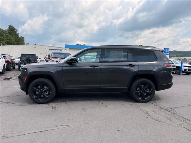 2025 Jeep Grand Cherokee L LAREDO X 4X4