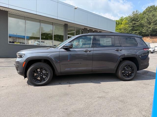 2025 Jeep Grand Cherokee L LAREDO X 4X4