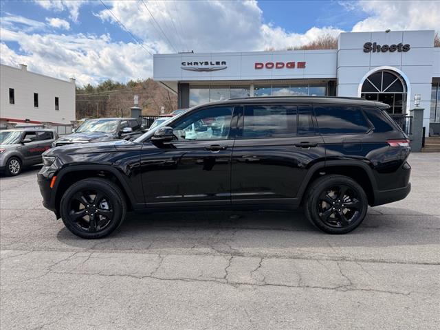 2025 Jeep Grand Cherokee L LAREDO X 4X4