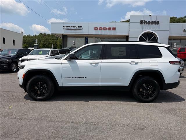 2025 Jeep Grand Cherokee L LAREDO X 4X4