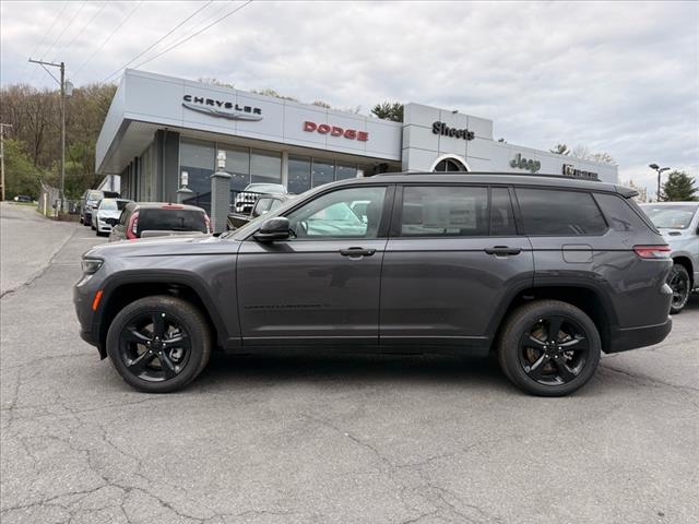 2025 Jeep Grand Cherokee L LAREDO X 4X4