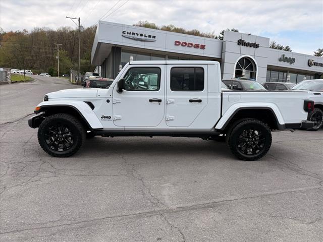 2025 Jeep Gladiator NIGHTHAWK 4X4 *LTD AVAIL*