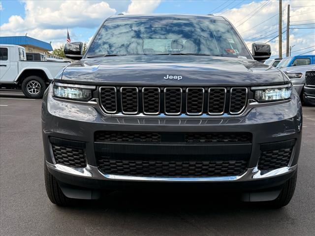 2025 Jeep Grand Cherokee L LAREDO X 4X4