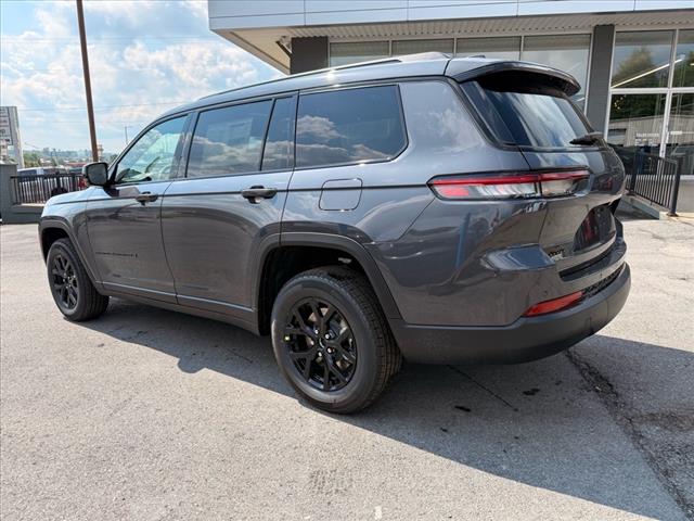 2025 Jeep Grand Cherokee L LAREDO X 4X4