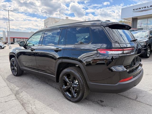 2025 Jeep Grand Cherokee L LAREDO X 4X4