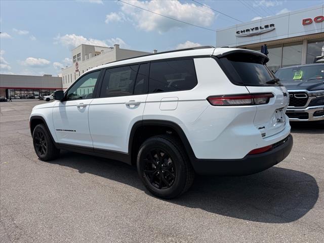 2025 Jeep Grand Cherokee L LAREDO X 4X4