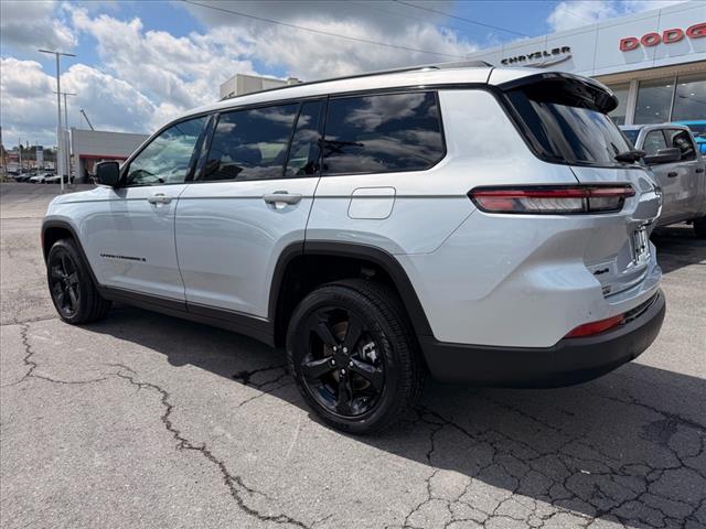 2025 Jeep Grand Cherokee L LAREDO X 4X4