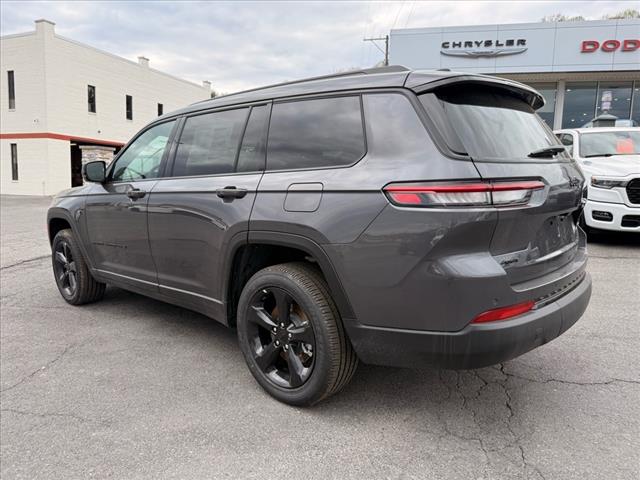 2025 Jeep Grand Cherokee L LAREDO X 4X4