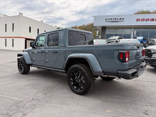 2025 Jeep Gladiator NIGHTHAWK 4X4 *LTD AVAIL*