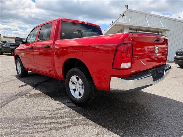 2022 RAM 1500 Classic SLT 4X4 CREW CAB 57  BOX