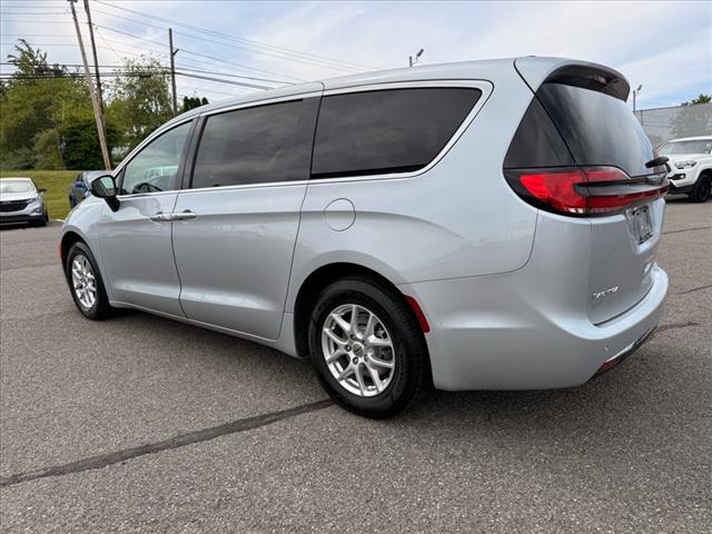 2023 Chrysler Pacifica TOURING L FWD