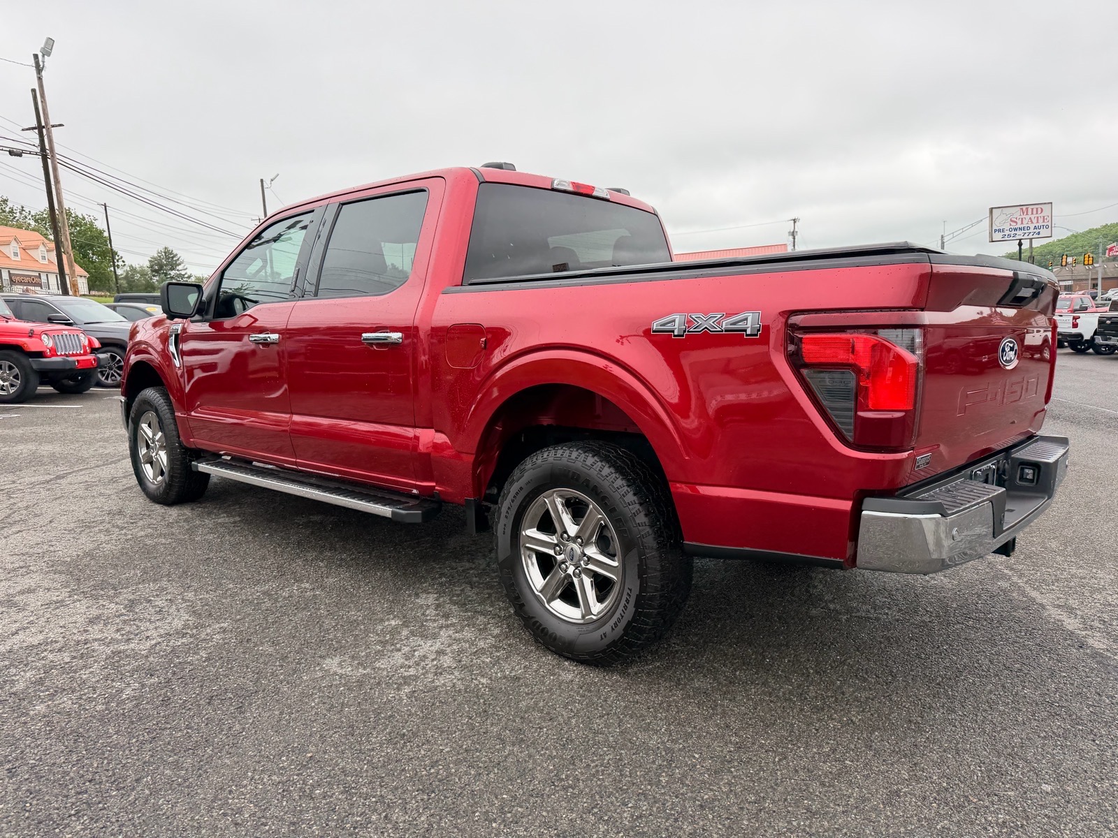 View vehicle photo 4