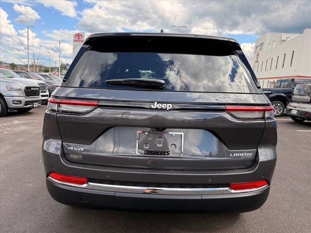 2025 Jeep Grand Cherokee LAREDO X 4X4