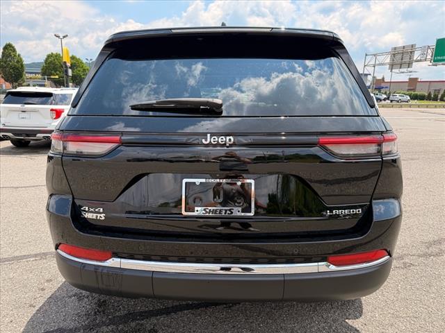 2023 Jeep Grand Cherokee LAREDO 4X4