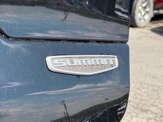 2025 Jeep Grand Cherokee SUMMIT 4X4