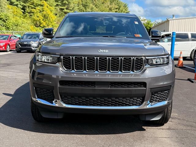 2025 Jeep Grand Cherokee L LAREDO X 4X4